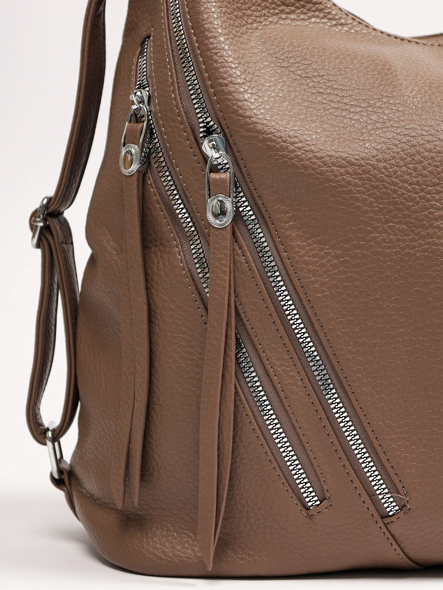 Сумка-шоппер с декоративными пуллерами в ассортименте